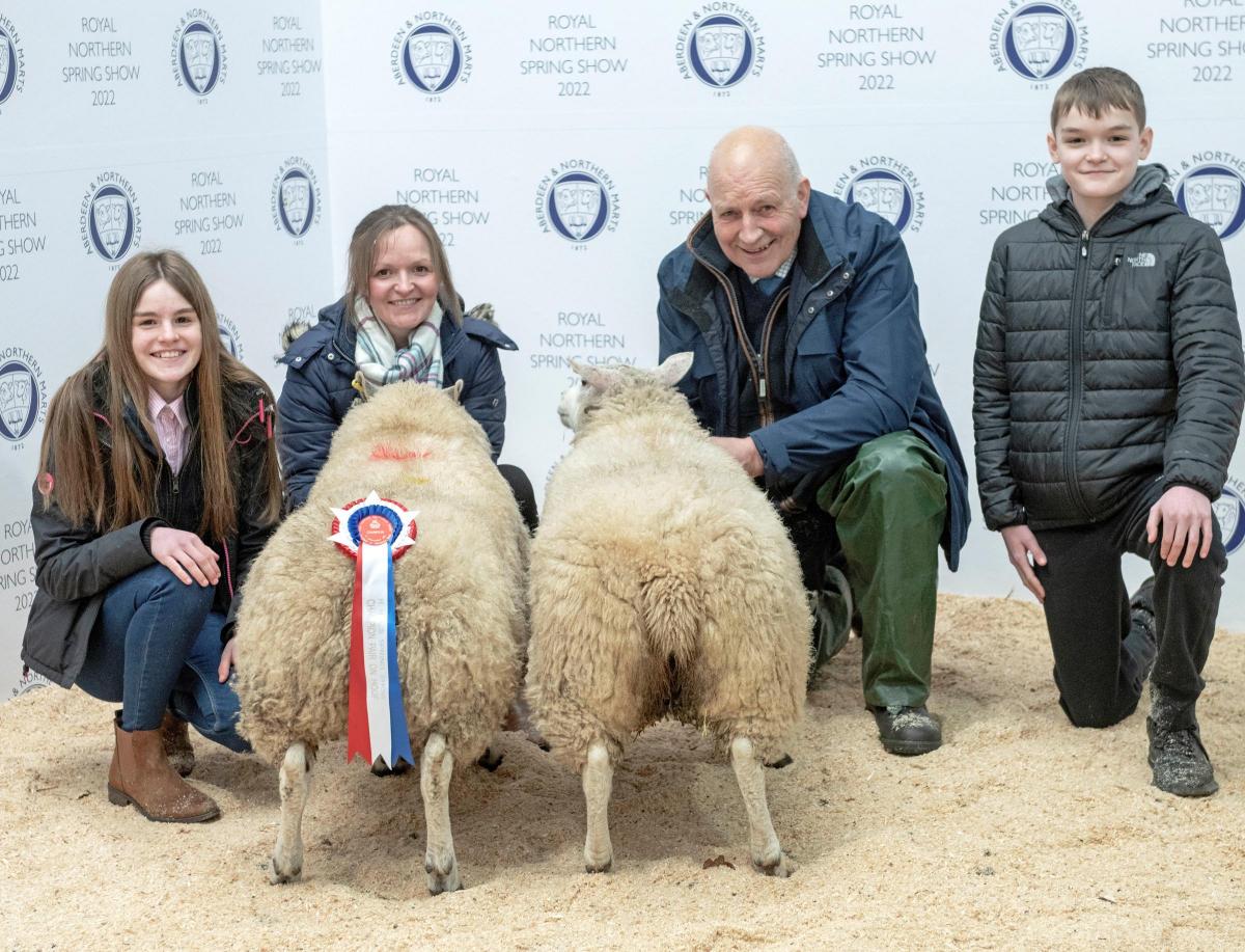 Spring Show 22  Prime Sheep Champions. (L to R) Laura Smith, Susan Smith, Judge Jim Hunter and Neil Smith. Ref: Ron Stephen Photography