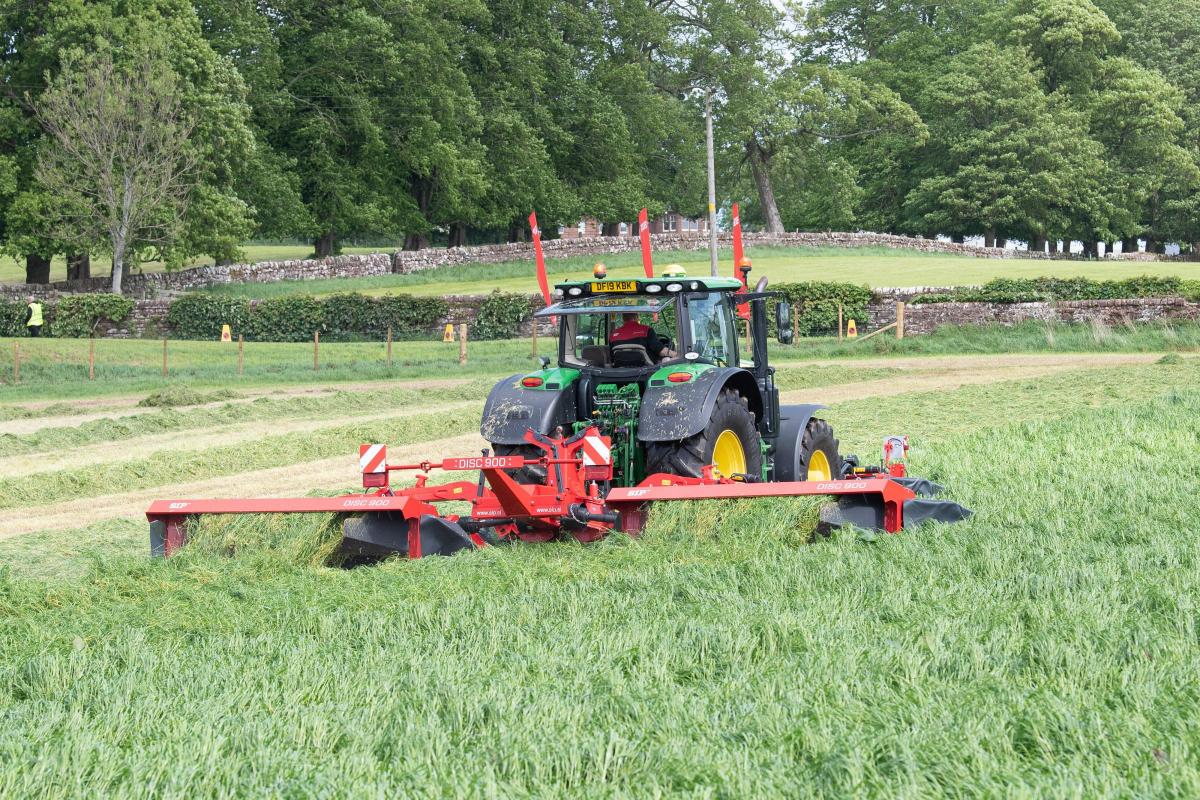 SIP front and rear mowing combinations with 9m cutting width and ensures high efficiency and are idea for larger farms and contractors  Ref:RH180522238  Rob Haining / The Scottish Farmer...