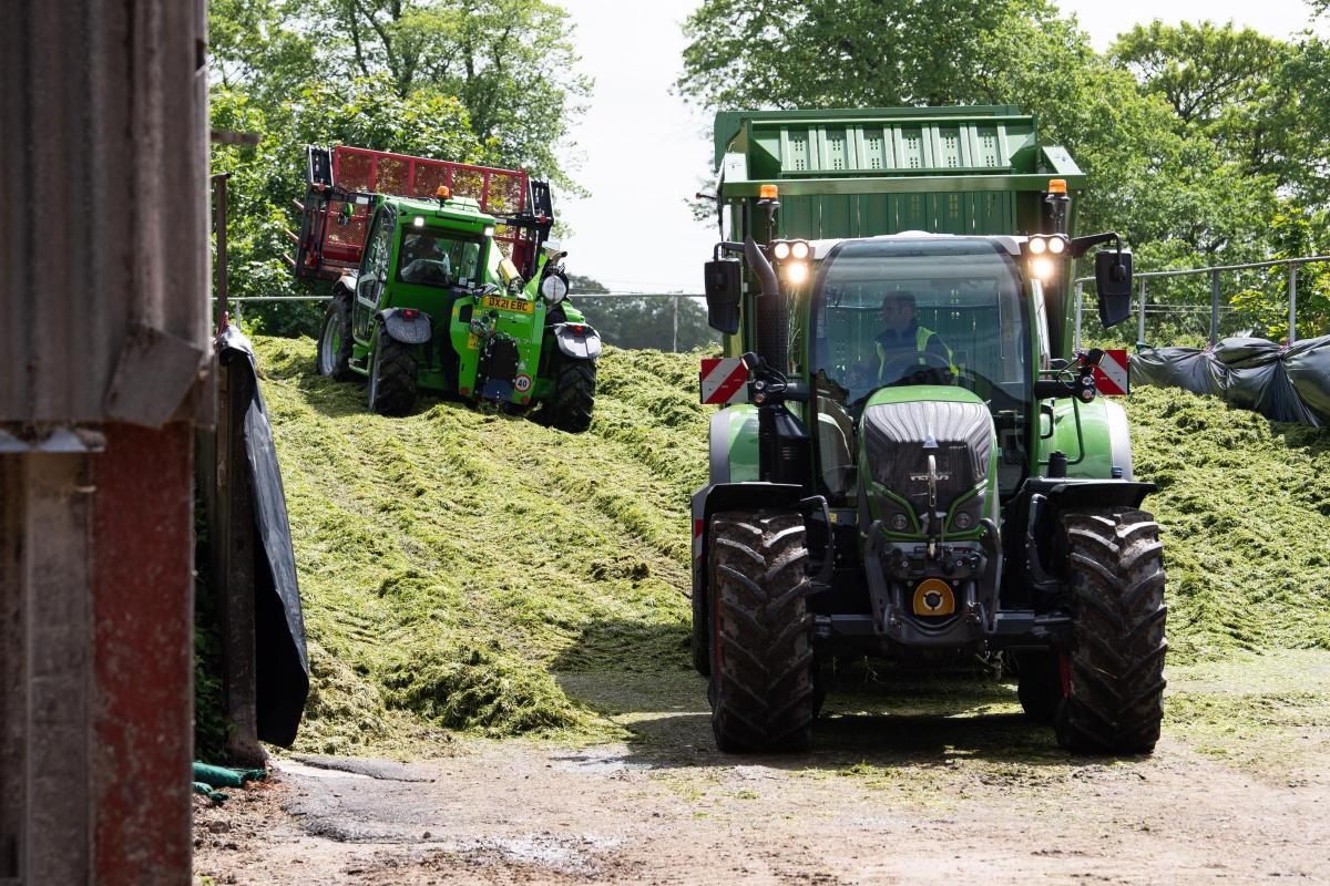 Throughout the day the clamp demonstrations gave visitors a selection of grass and clamp handling machinery to view  in action   Ref:RH180522244  Rob Haining / The Scottish Farmer...