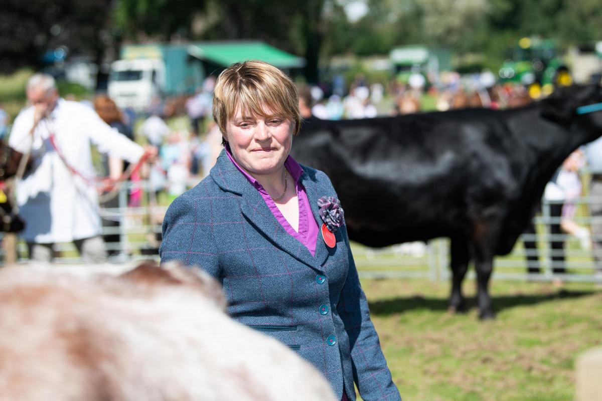Shona Stevenson judged the Beef cattle section at Bute show Ref:RH100822026  Rob Haining / The Scottish Farmer...
