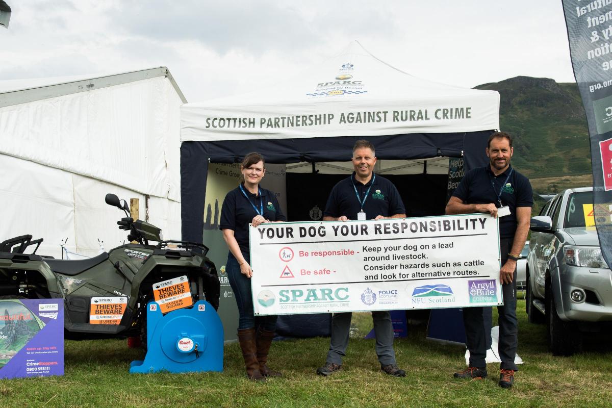 SPARC were at Dalmally show, Sergeant Carly Bryce, Inspector Alan Dron and PC Graham Scott are reminding people that it is  ‘Your Dog-Your Responsibility’ a campaign that we originally launched in January 2022 Ref:RH030922140  Rob Haining / The Scotti