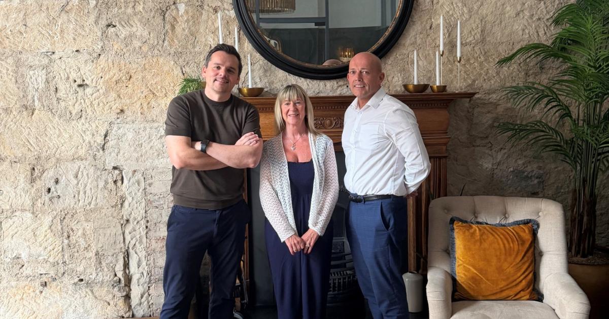 Scottish Farmer celebrates Karen's 40th anniversary