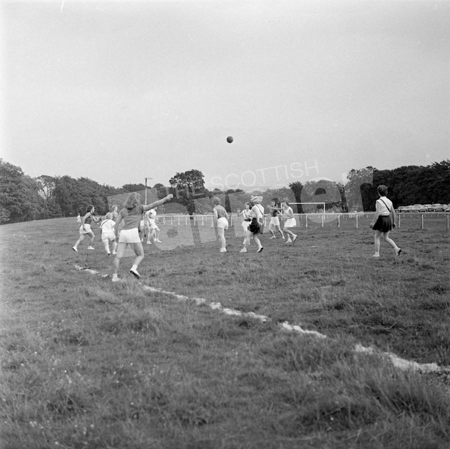Lanarkshire YFC Field day, 6/8/60.