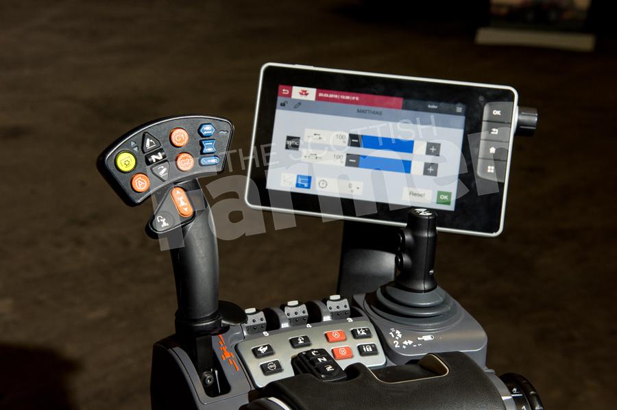 Tractor control Joystick and screen.  Ref: RH200318125.